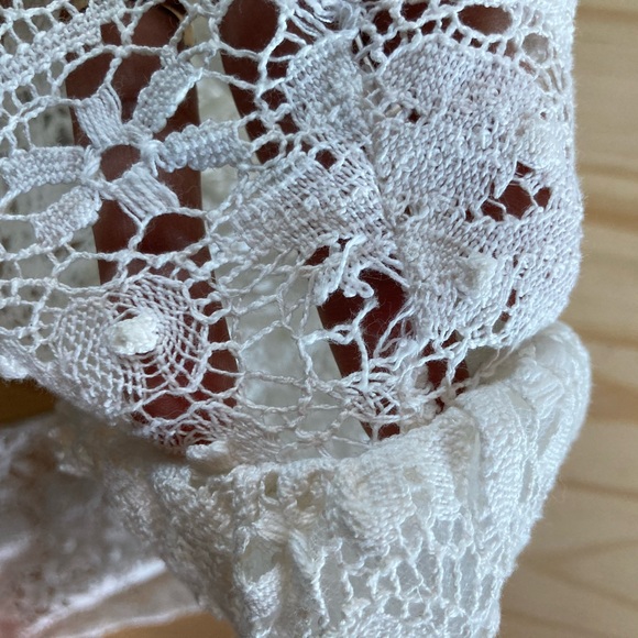 Vintage Lace Peplum Top with Puffed shoulders - Picture 9 of 15